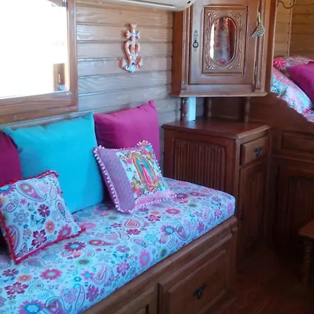 La Nanou'che Bed & Breakfast *