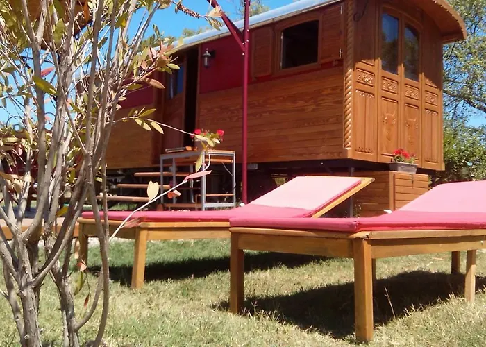 La Nanou'che 3* Le Cailar